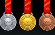 b体育app-北京冬奥会和冬残奥会奖牌发布 五环“同心”显底蕴